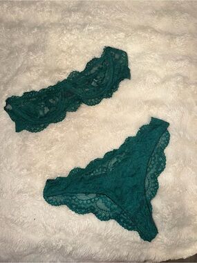 Lace Bralette & Bikini Set in Teal - Women Intimates
